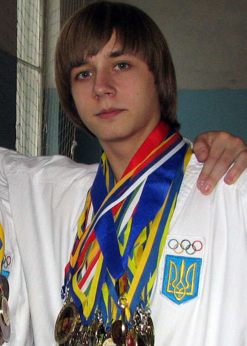 В. Возник - МСМК, Призер Чемпионата Мира по каратэ (2011 г.), член сборной команды Украины.jpg