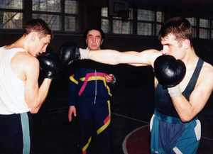 В.Я. Ошеров під час тренування своїх вихованців